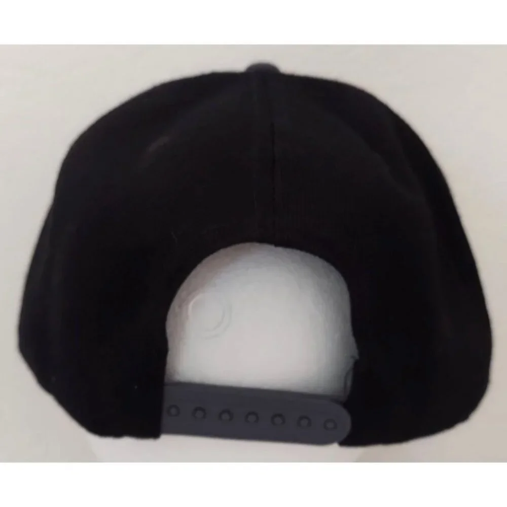 Batman Black and Grey Snapback Adjustable Cap Black And Gray Baseball Cap NWOT - Picture 4 of 7